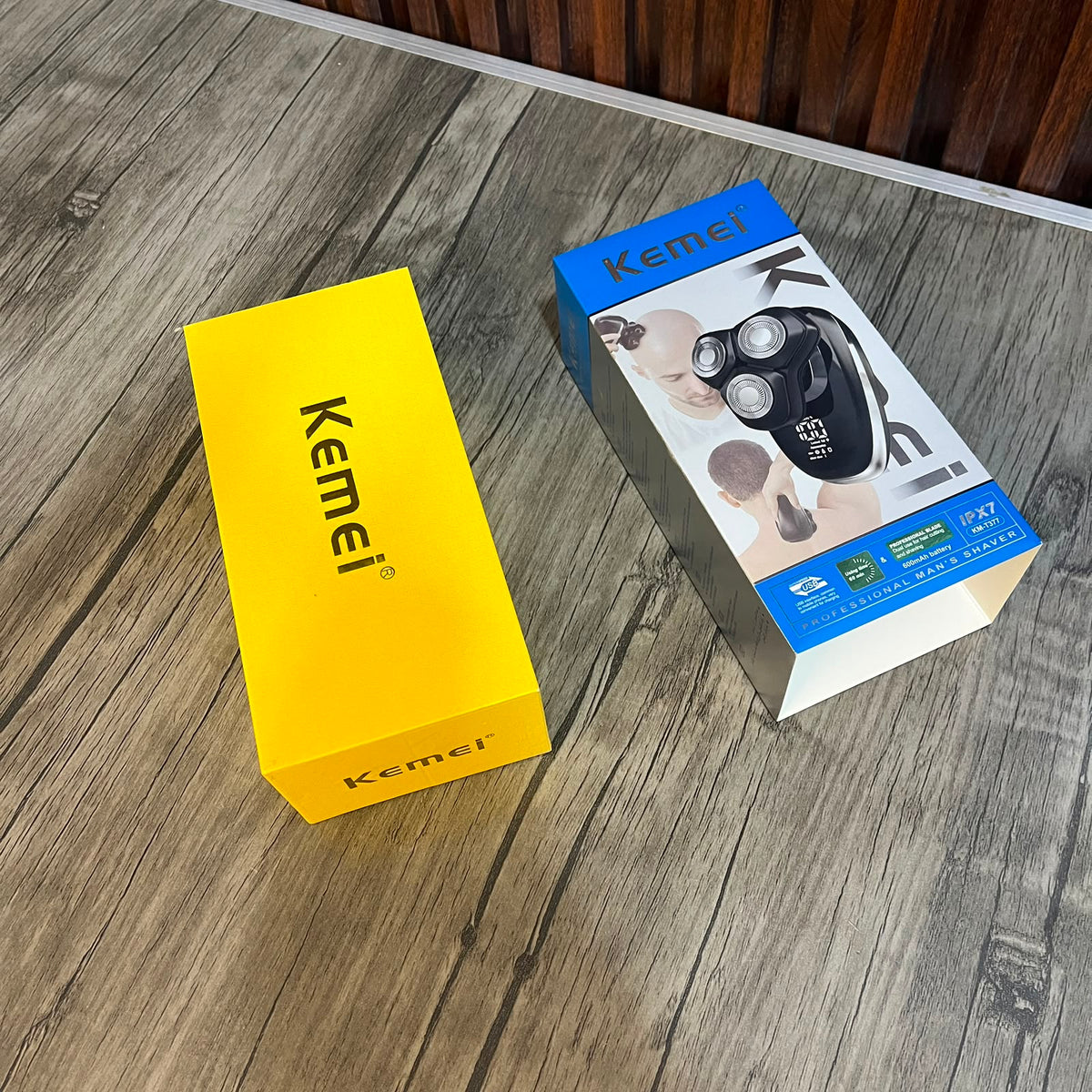 ماكينة التنعيم kemei ثلاثية الرؤوس